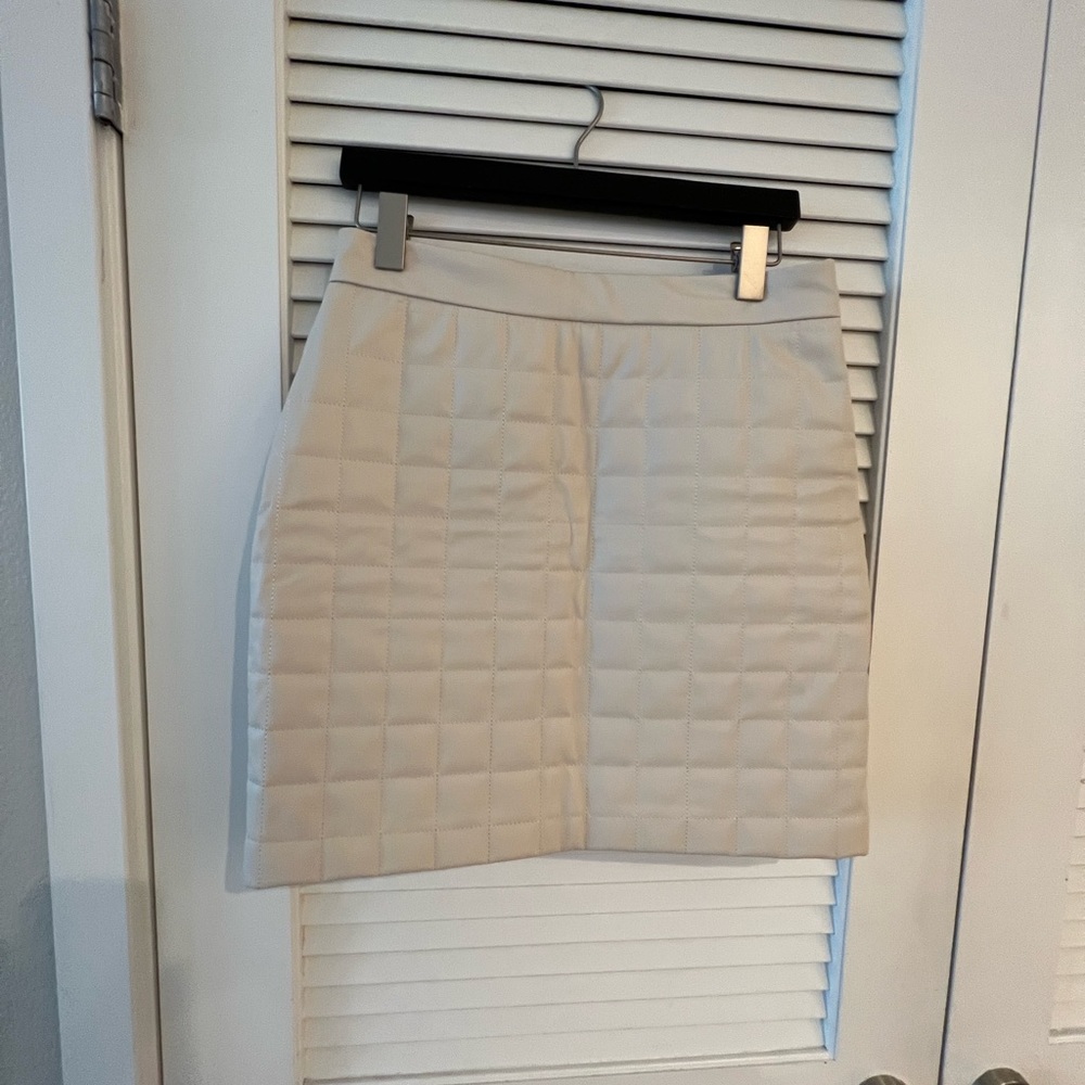 H&M skirt.New without tags